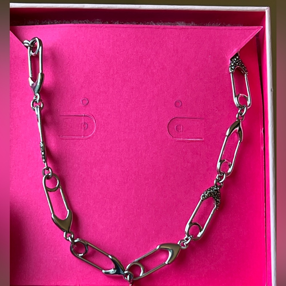 Stella and Dot Safety Pin Necklace